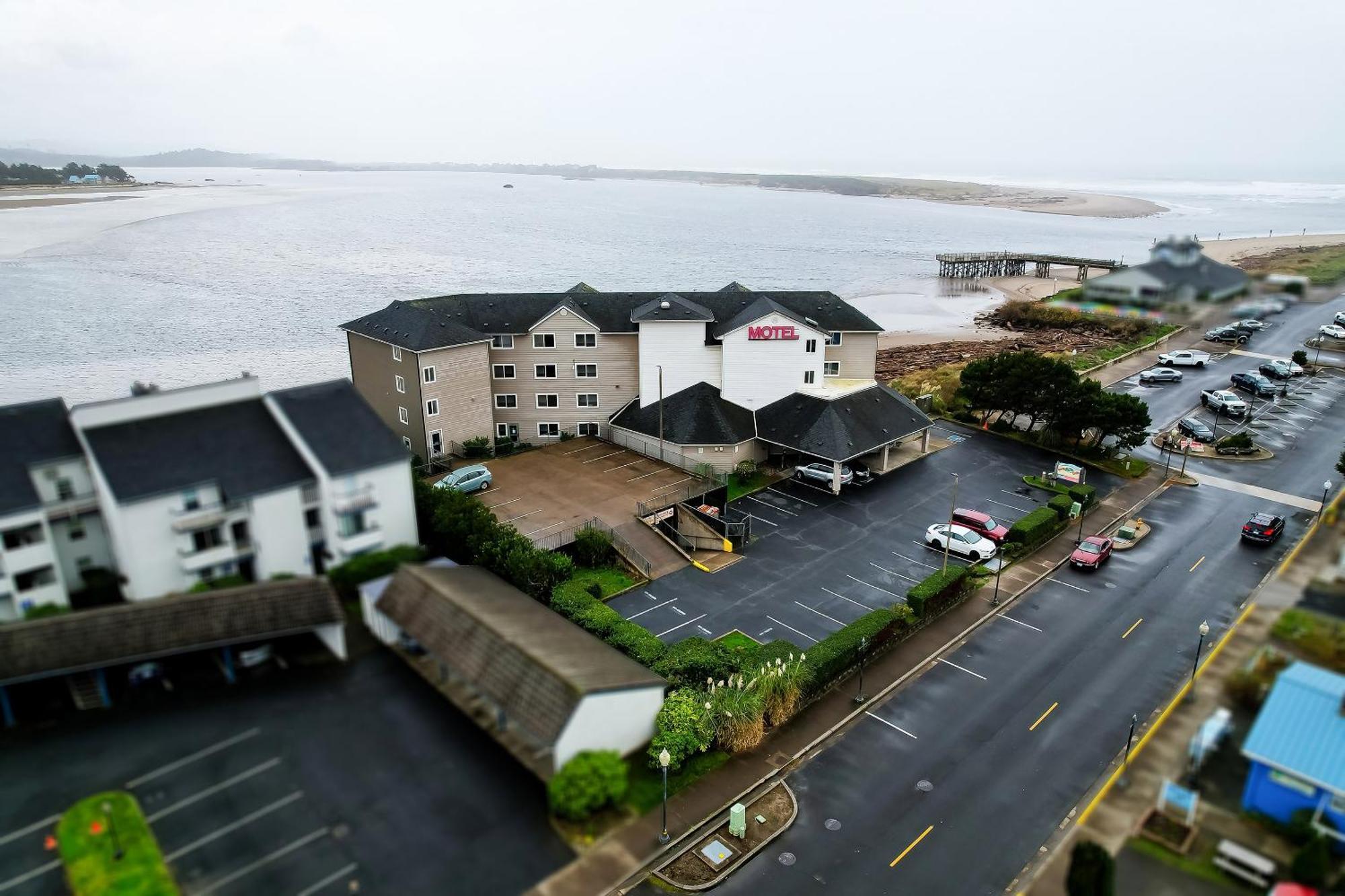 Hotel Siletz Bay Beachfront By Oyo Lincoln City